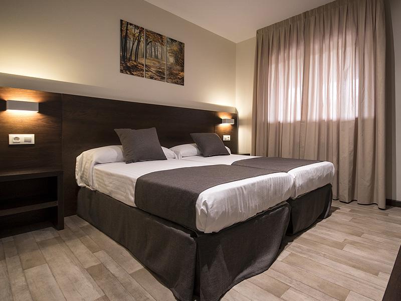 Complejo O Pineiral A Fonsagrada Hotel Bagian luar foto