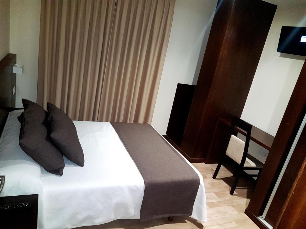 Complejo O Pineiral A Fonsagrada Hotel Bagian luar foto